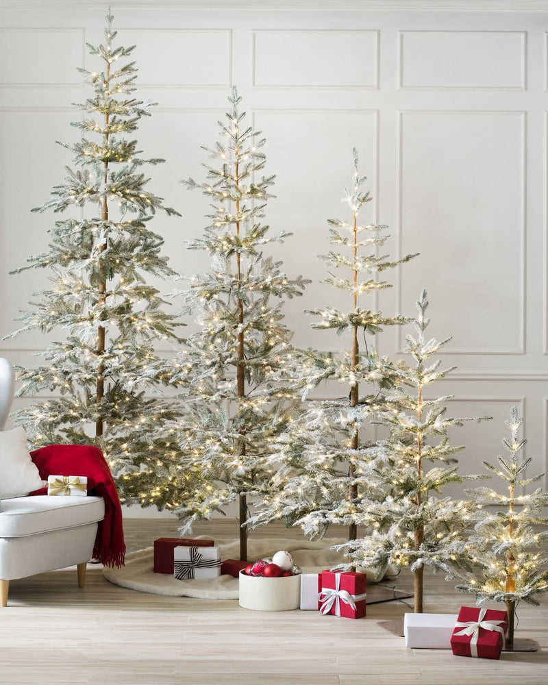 Árvore de Natal Nevada com Galhos Nevados, Suporte Metálico e Micro LEDs Embutidos
